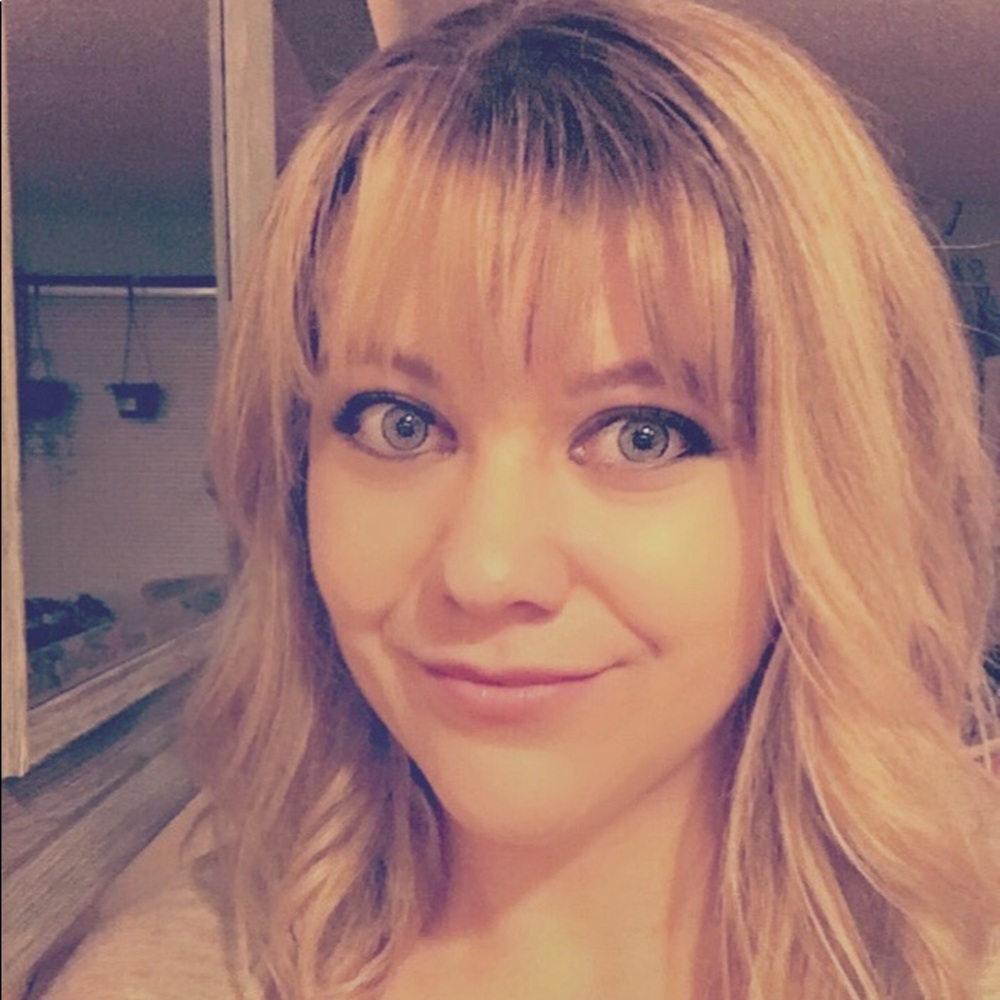 Meet your Posher, Ashley